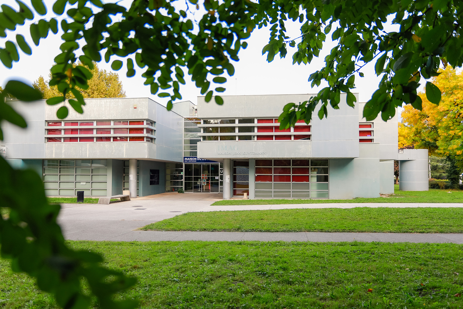 The Jean Kuntzmann PhD House at Université Grenoble Alpes